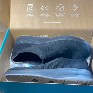 Bzees Trophy Black Eng Knit Cloud Technology Comfort Shoes